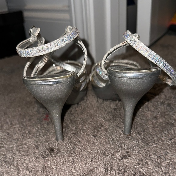 Hot Tomato Silver Strappy Heels - Picture 3 of 5